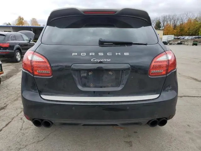 2014 PORSCHE CAYENNE   