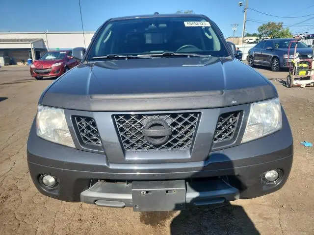 2010 NISSAN FRONTIER CREW CAB SE  