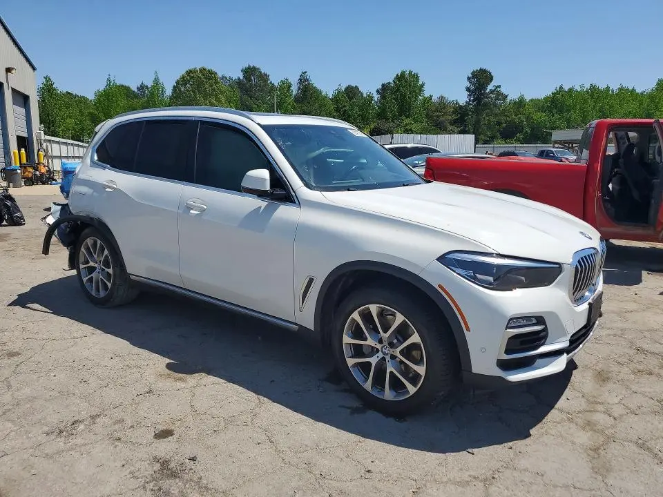 2020 BMW X5   