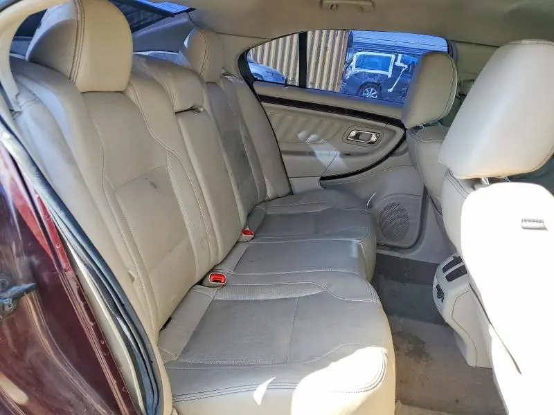 2011 FORD TAURUS LIMITED  