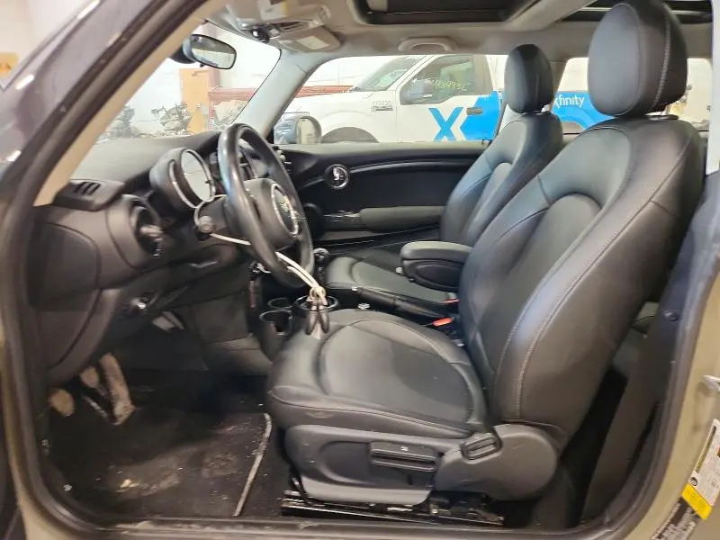 2019 MINI COOPER   