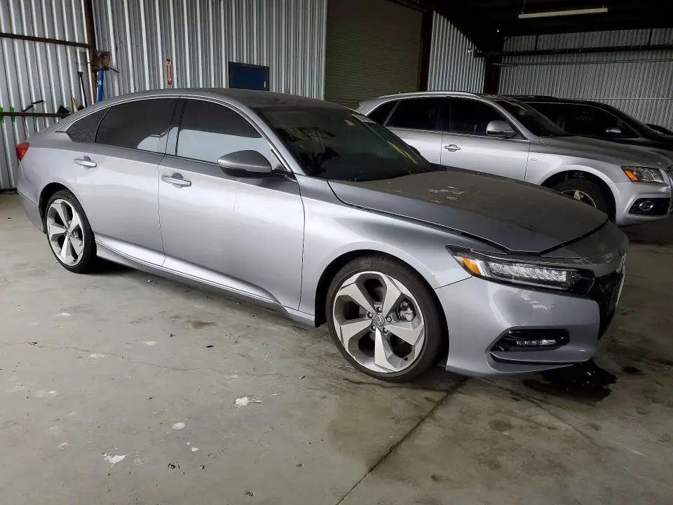 2020 HONDA ACCORD TOURING  