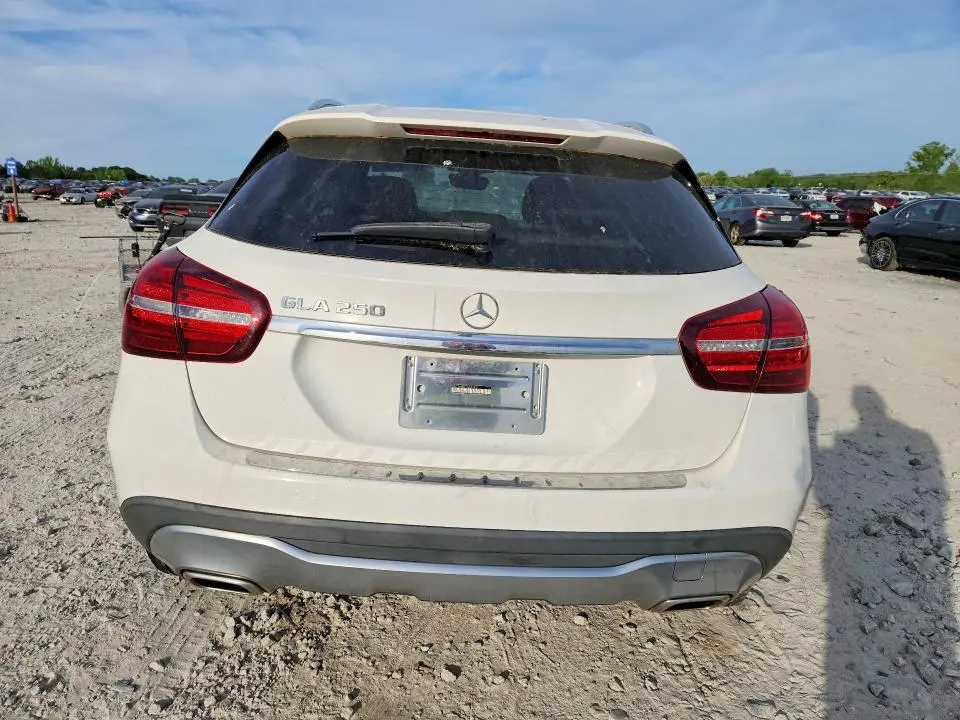 2020 MERCEDES-BENZ GLA 250  