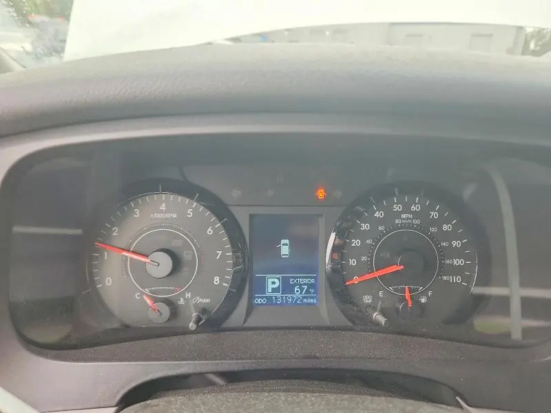 2015 TOYOTA SIENNA LE  
