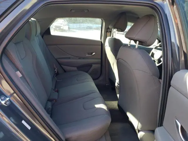 2025 HYUNDAI ELANTRA   