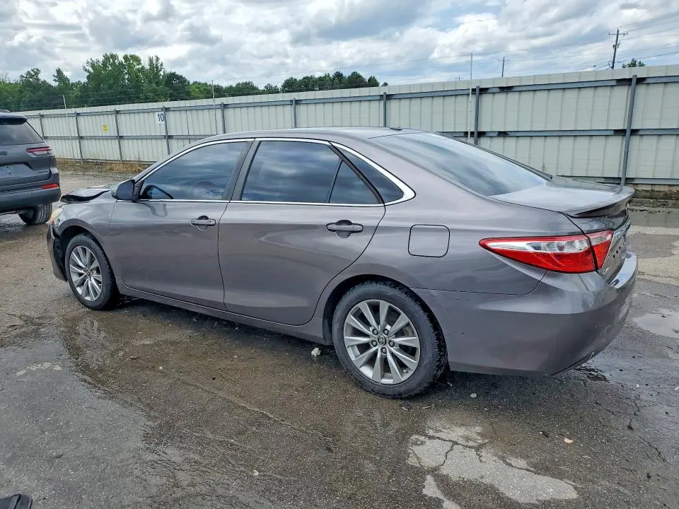 2015 TOYOTA CAMRY XLE  