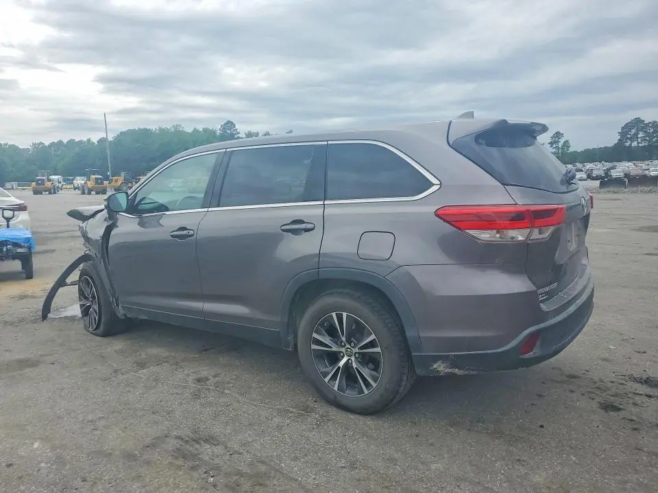 2019 TOYOTA HIGHLANDER LE PLUS  