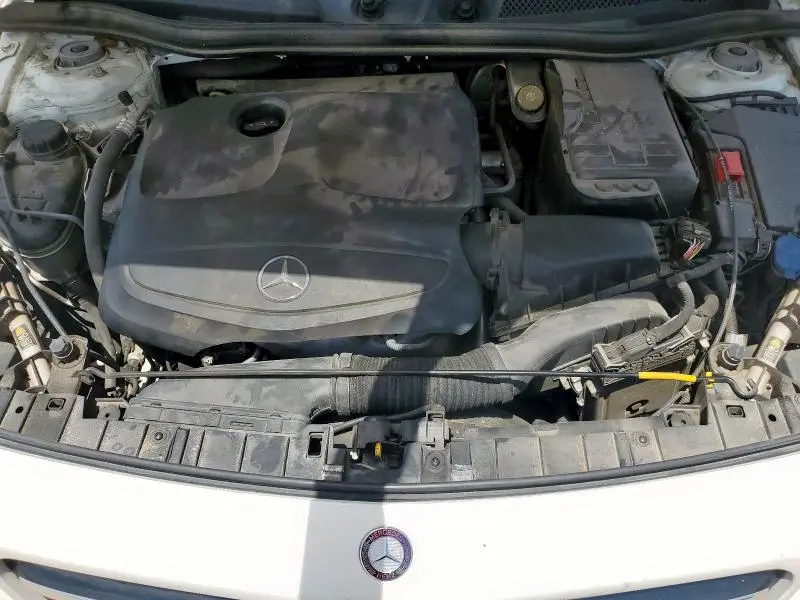 2015 MERCEDES-BENZ GLA 250 4MATIC  