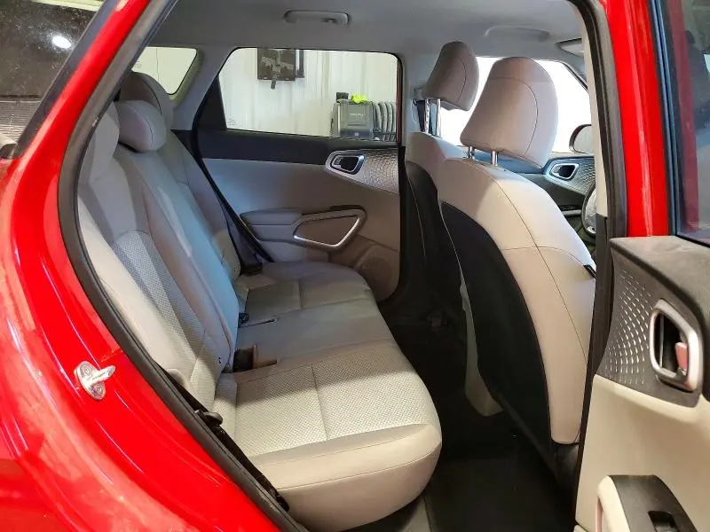 2022 KIA SOUL LX  
