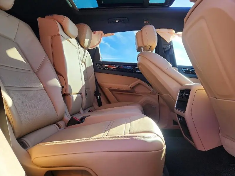 2020 PORSCHE CAYENNE   