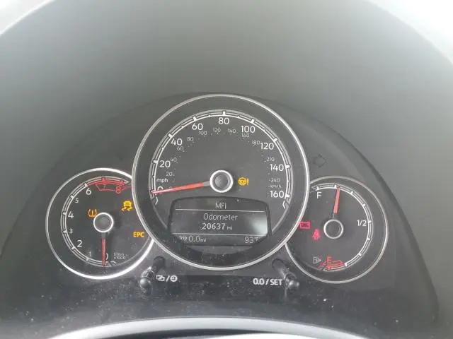2019 VOLKSWAGEN BEETLE S  