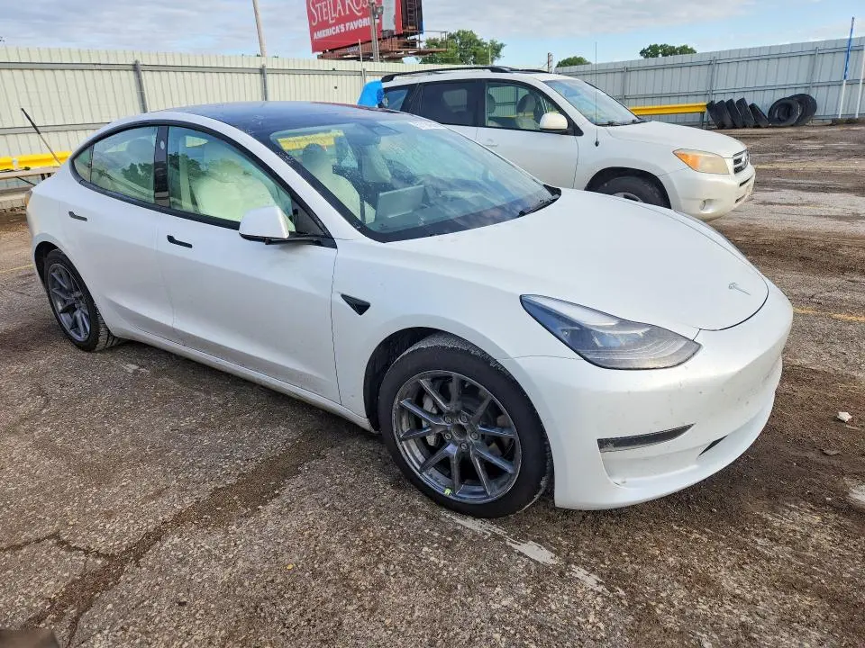 2021 TESLA MODEL 3   