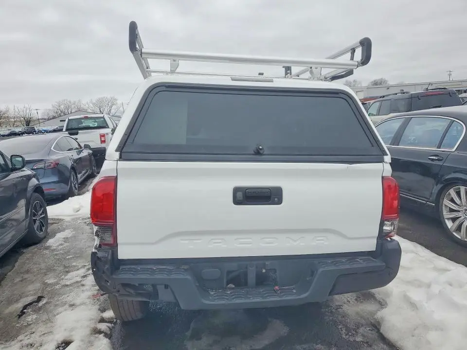 2020 TOYOTA TACOMA SR  