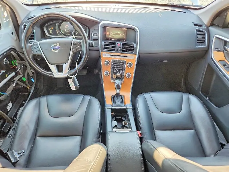 2017 VOLVO XC60 T6 INSCRIPTION  