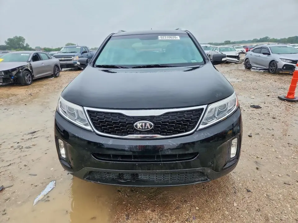 2014 KIA SORENTO LX  