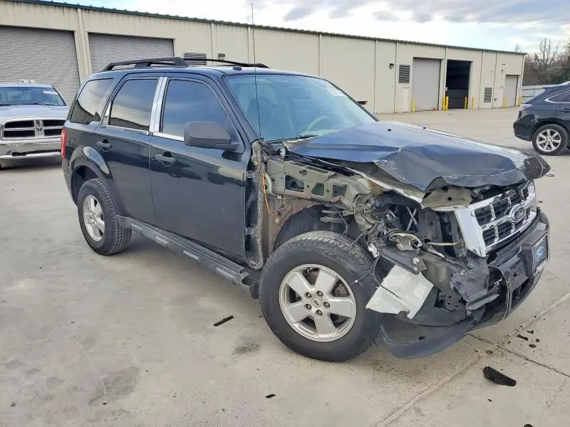 2012 FORD ESCAPE XLT  