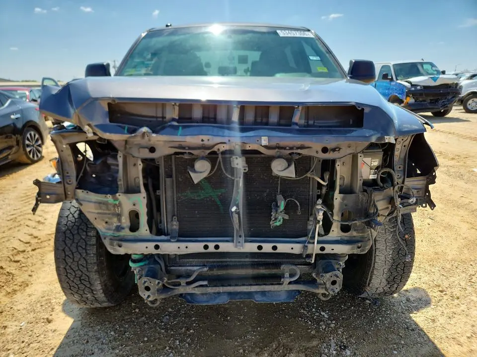 2017 TOYOTA TUNDRA CREWMAX SR5  