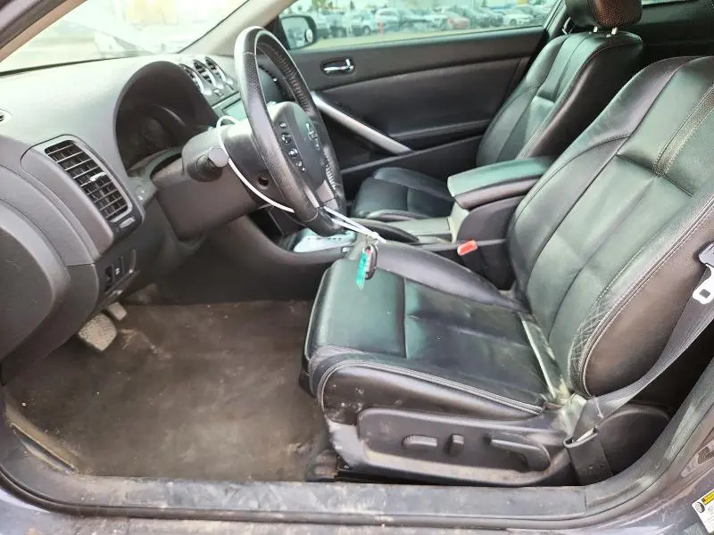 2010 NISSAN ALTIMA SR  