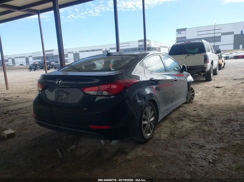 2016 HYUNDAI ELANTRA SE