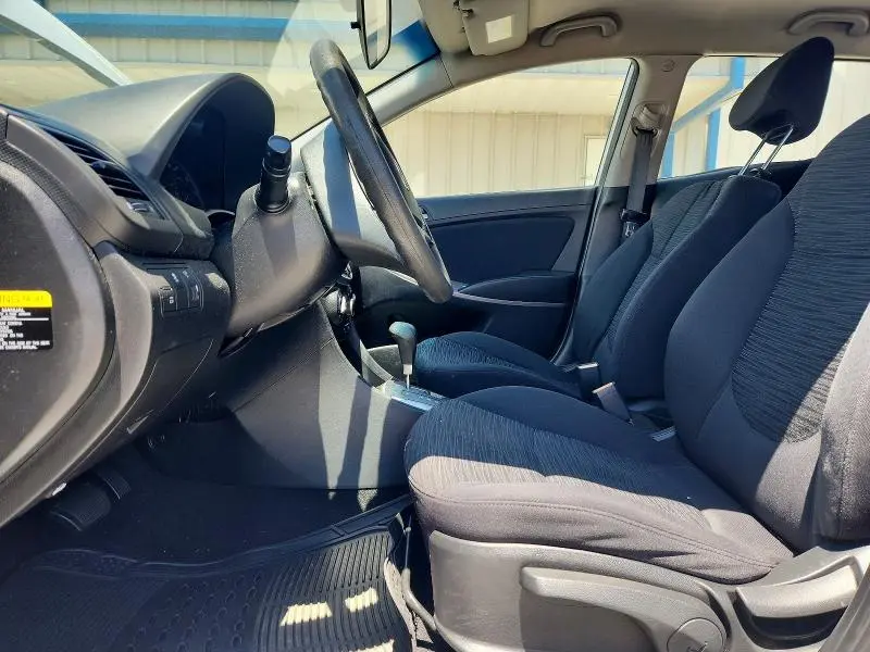 2015 HYUNDAI ACCENT GS  