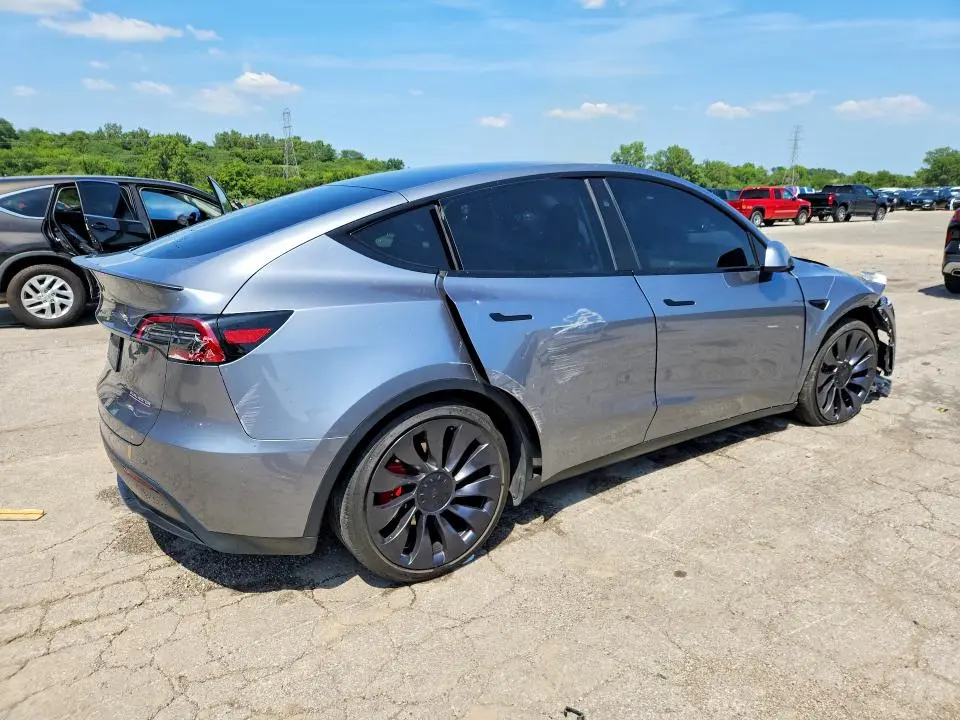 2024 TESLA MODEL Y   
