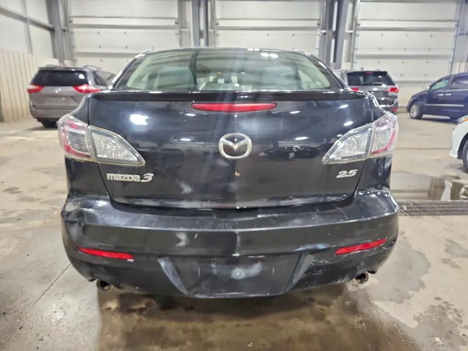 2011 MAZDA 3 S  
