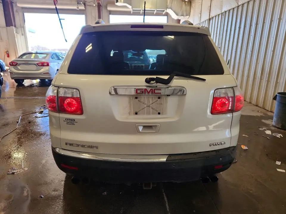 2010 GMC ACADIA SLT-1  