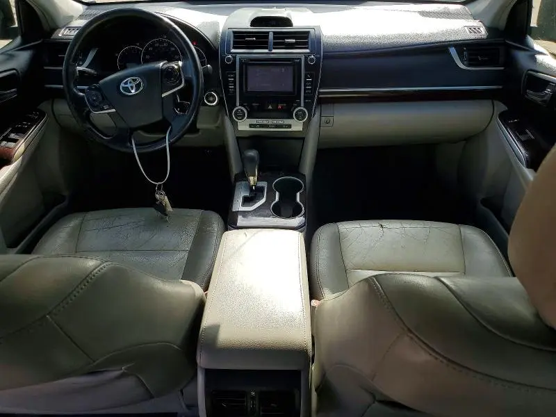 2013 TOYOTA CAMRY XLE V6  
