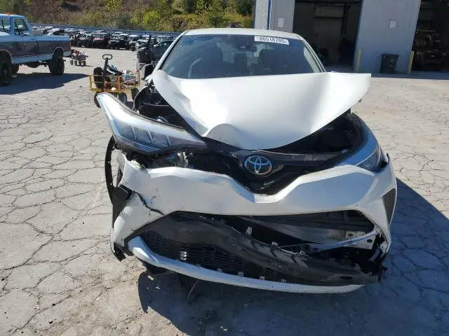 2020 TOYOTA C-HR XLE  
