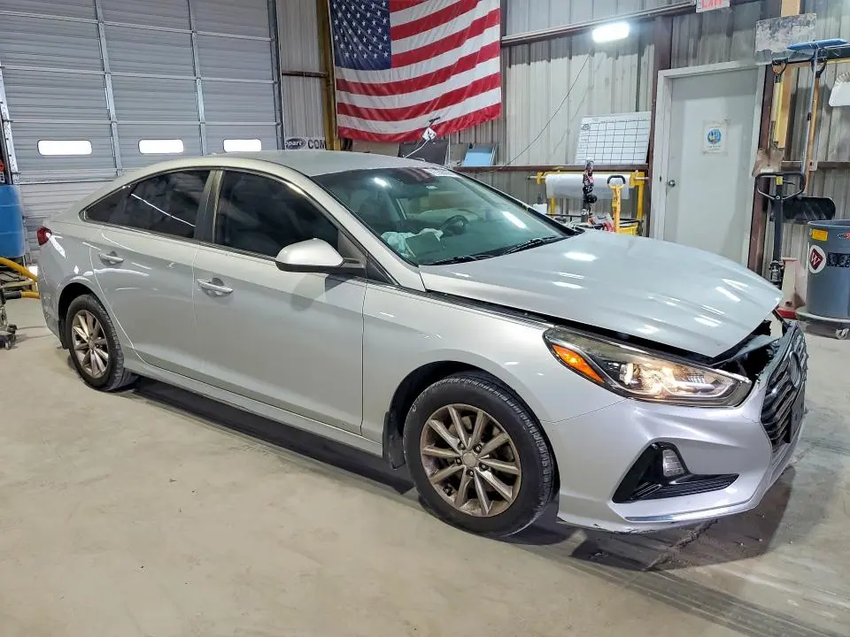 2018 HYUNDAI SONATA SE  