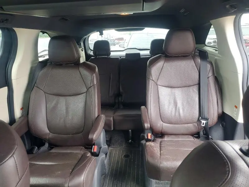 2021 TOYOTA SIENNA PLATINUM 7-PASSENGER  