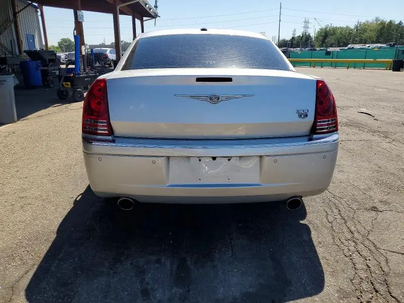 2010 CHRYSLER 300C   