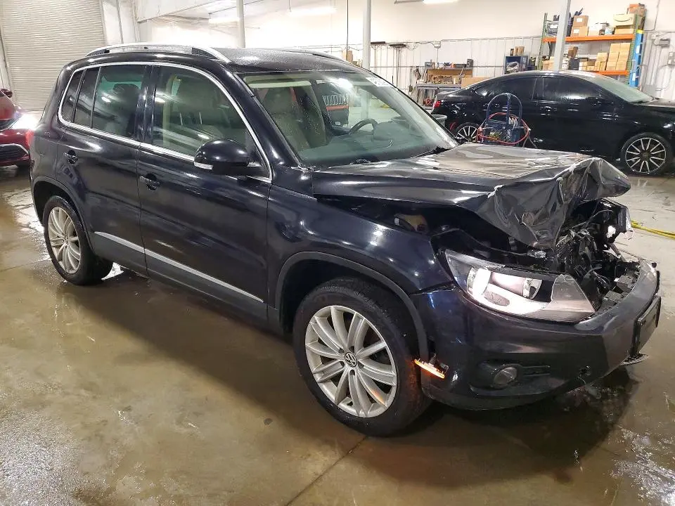 2012 VOLKSWAGEN TIGUAN S  