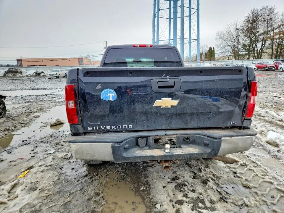 2011 CHEVROLET SILVERADO K1500 LS  
