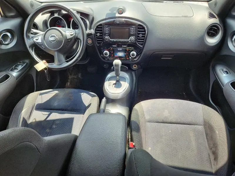 2015 NISSAN JUKE SV  