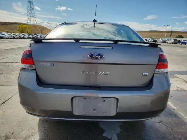 2010 FORD FOCUS SE  