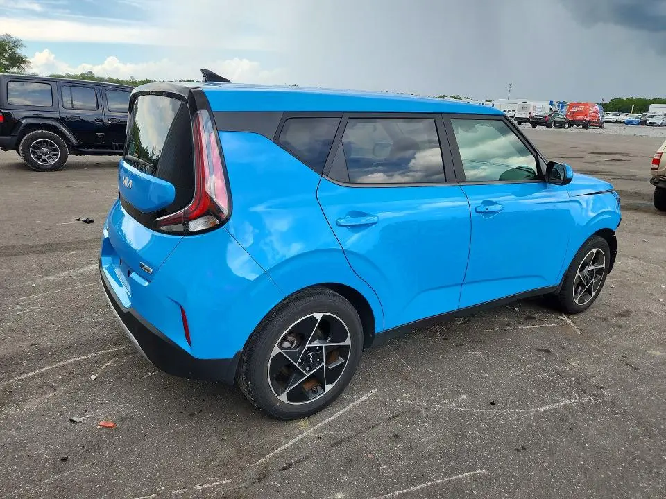 2023 KIA SOUL EX  