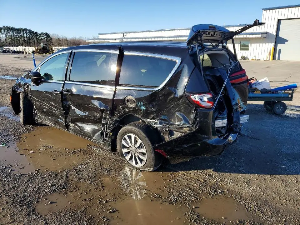 2024 CHRYSLER PACIFICA HYBRID SELECT  