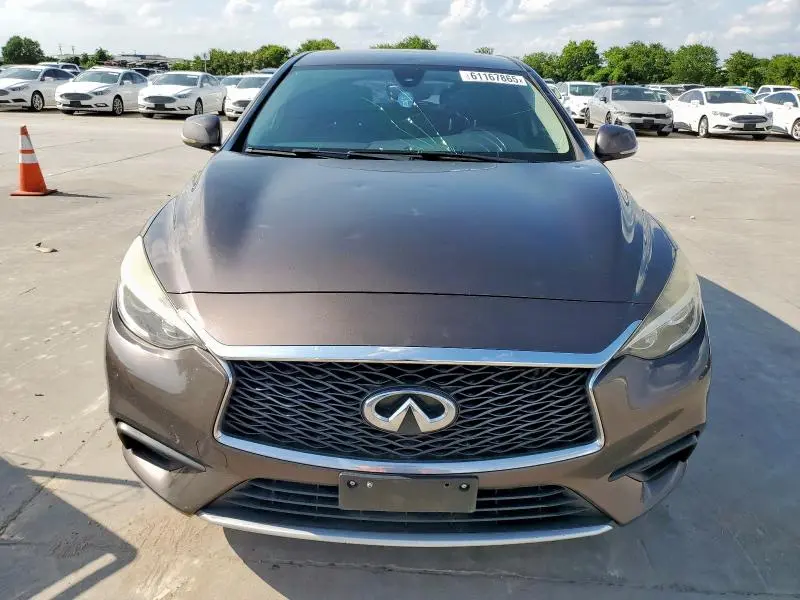2017 INFINITI QX30 BASE  