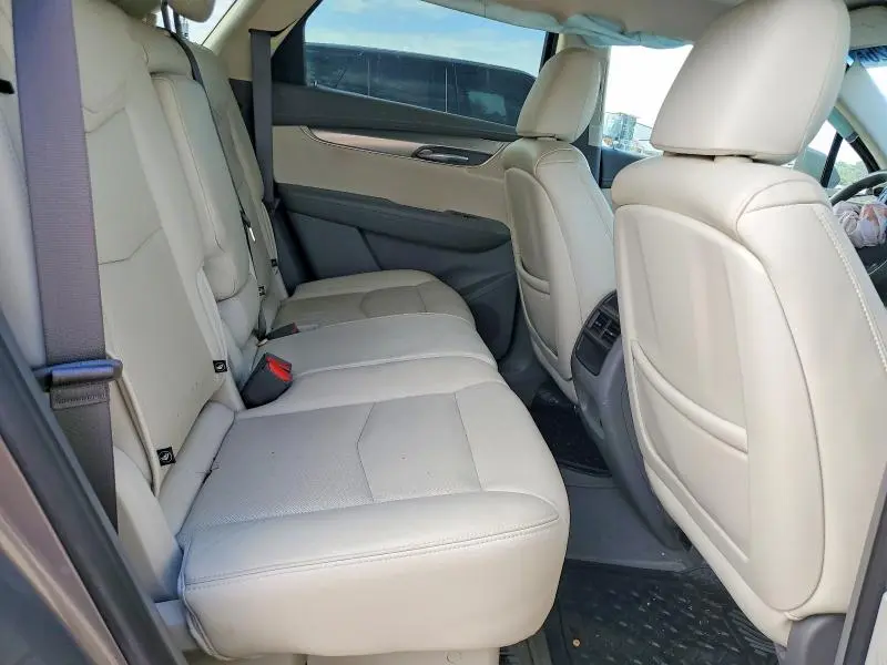 2019 CADILLAC XT5 LUXURY  