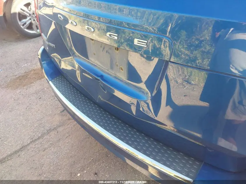 2011 DODGE GRAND CARAVAN EXPRESS