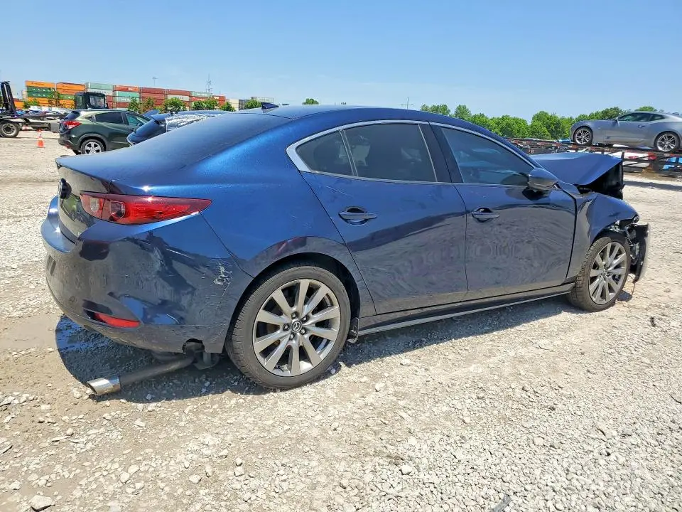 2023 MAZDA 3 PREMIUM  