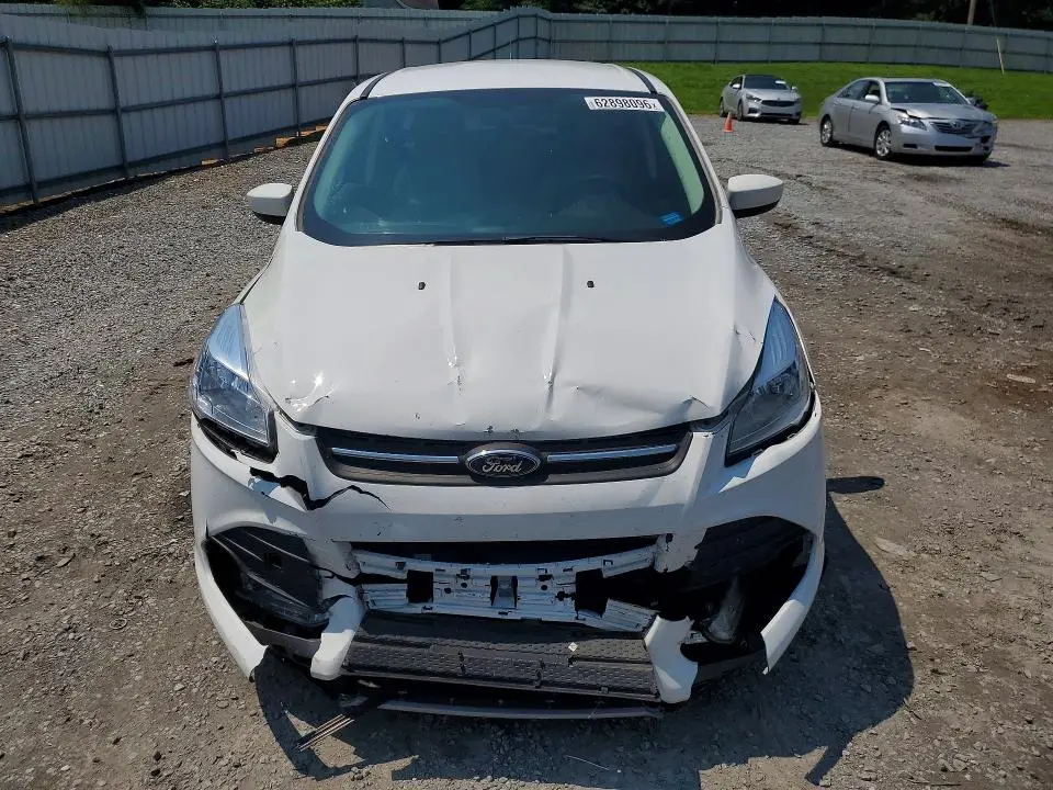 2015 FORD ESCAPE SE  