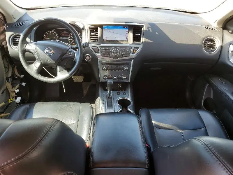 2017 NISSAN PATHFINDER SL  
