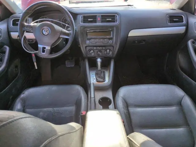 2013 VOLKSWAGEN JETTA SE  