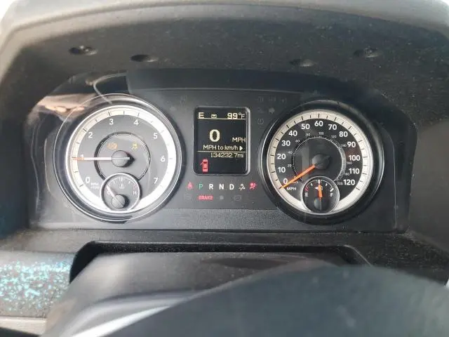 2016 RAM 1500 SLT