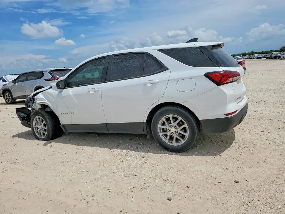 2022 CHEVROLET EQUINOX LS  