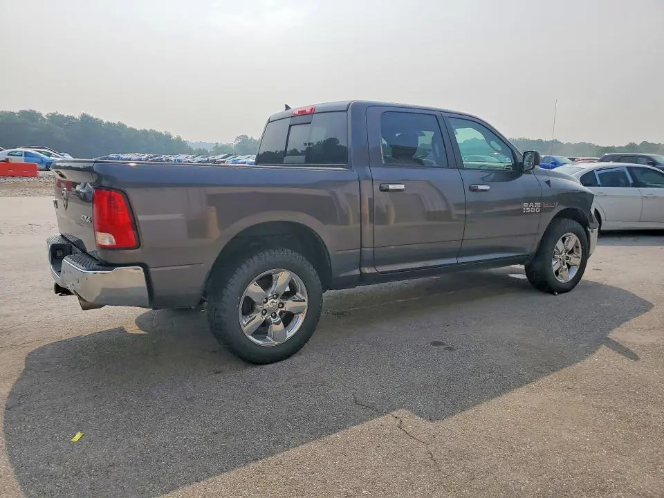 2017 RAM 1500 SLT  
