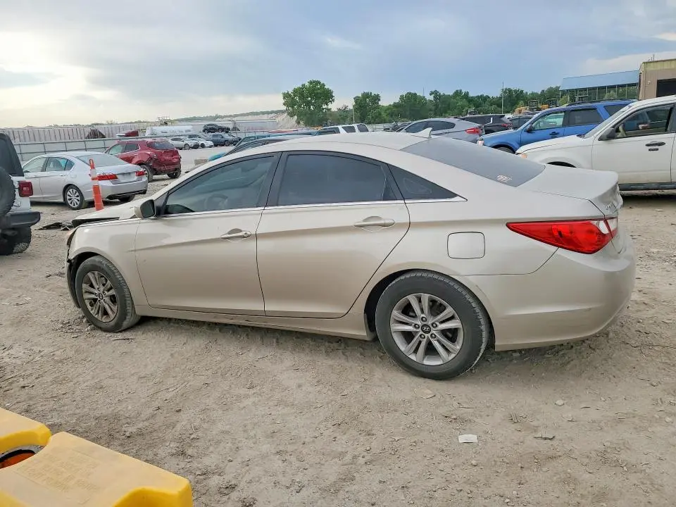 2011 HYUNDAI SONATA GLS  