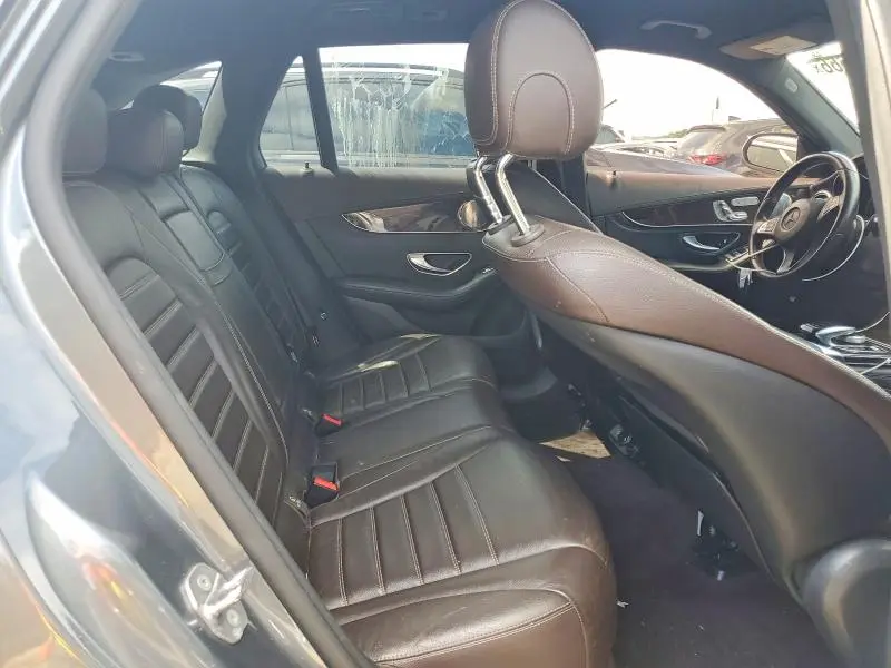 2017 MERCEDES-BENZ GLC 300  